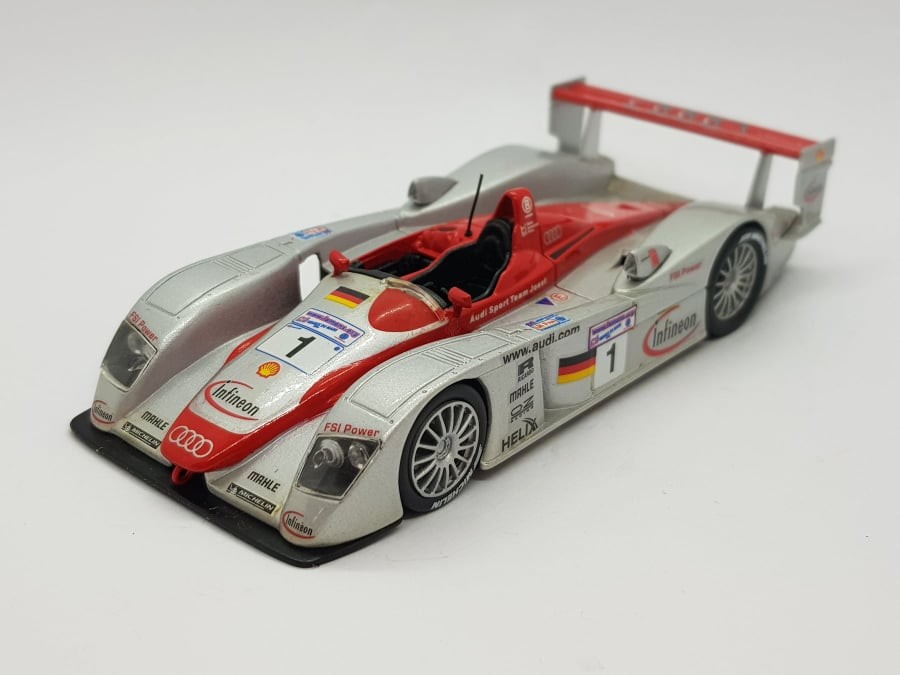 AUDI R 8 (N 1) 24H DU MANS 2001/ F.BIELLA/ T. KRISTENSEN/ E.PIRRO IXO 1/43