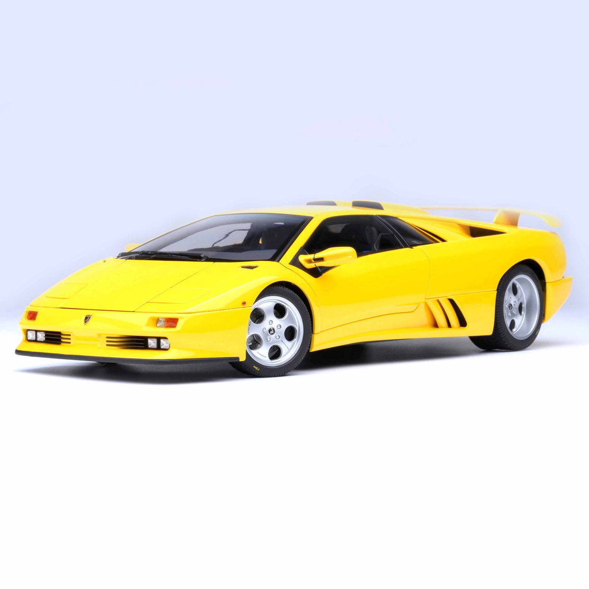 LAMBORGIGNY DIABLO 1990 - 1995 1/18 BURAGO JAUNE