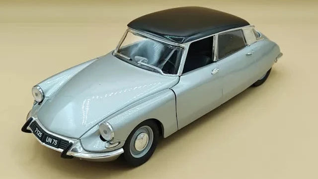 MODELO AUTO CITROEN DS 19 Gris 1963 - Solido - Escala 1: 18 Die Cast MODELO AUTO CITROEN DS 19 Gris 1963 - Solido - Escala 1: 18 Die Cast