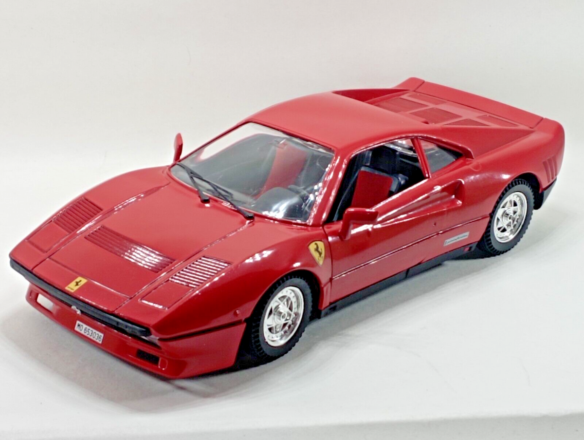 FERRARI TESTAROSSA GTO POLISTIL 1/18 ( MANQUE UN ESSUIS GLACE)