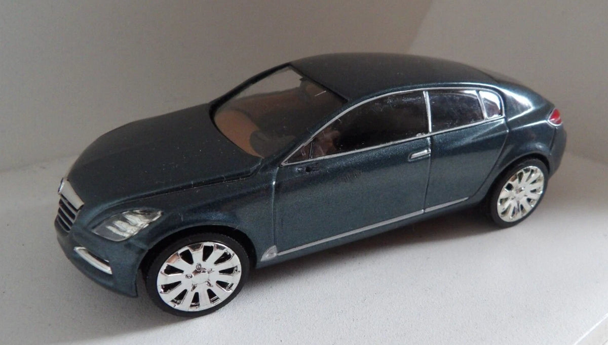 OPEL INSIGNIA CONCEPT 2003 1/43 IXO