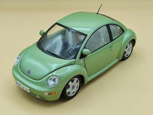 VW VOLKSWAGEN 1999 SOLIDO 1/18 AVEC CA PROTECTION EN PLASTIQUE DUR