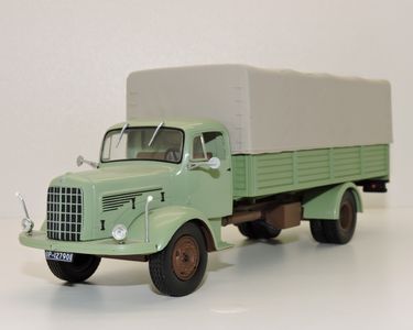 CAMION MERCEDES -BENZ L325/LA325 BENNE BACHEE 1957  1/43