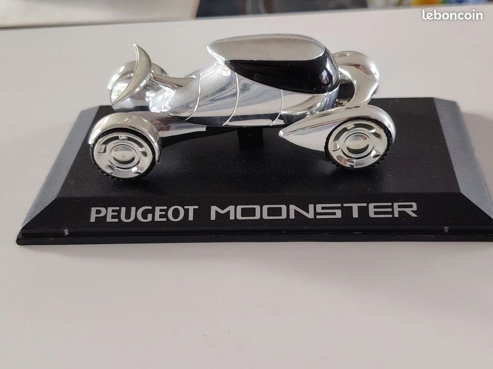 PEUGEOT MOONSTER CONCEPT  2001 1/43 IXO