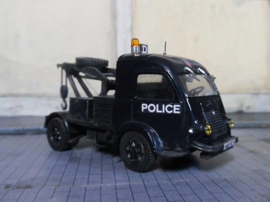 RENAULT GALLION POLICE PREFECTURE 1964 1/43