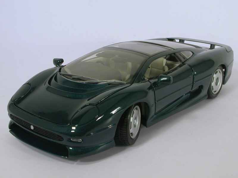 JAGUAR XJ 220 1/18 MAISTO VERTE  1992
