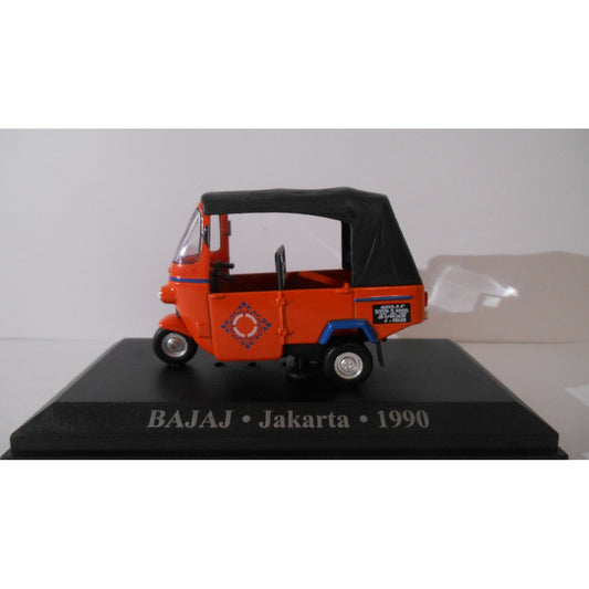 TAXI . BAJAJ . JAKARTA 1990 IXO 1/43