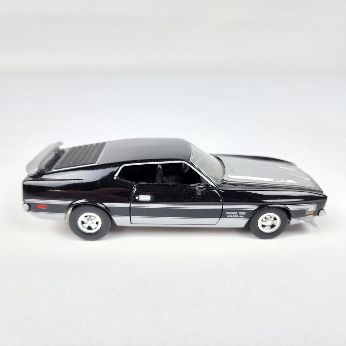 MUSTANG BOSS 351  1/43