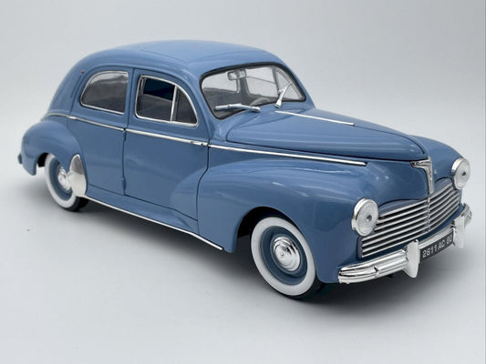 203 PEUGEOT 1954 SOLIDO 1/18 AVEC CA PROTECTION EN PLASTIQUE DUR