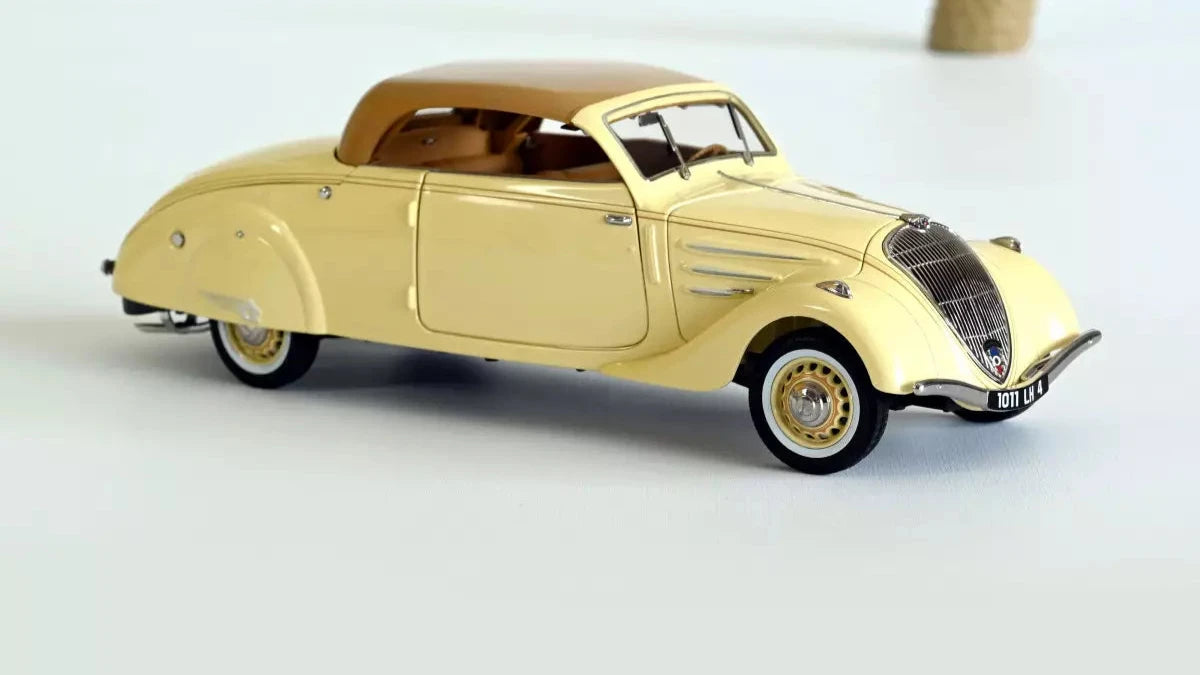 peugeot-402-eclipse-1937-beigecaramel-1-18