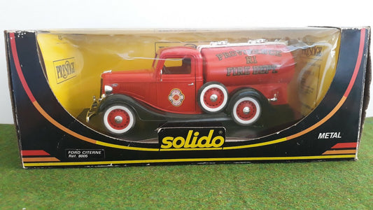 CAMION DE POMPIER CITERNE 1936 1/18 SOLIDO PRESTIGE ( OCCASION)