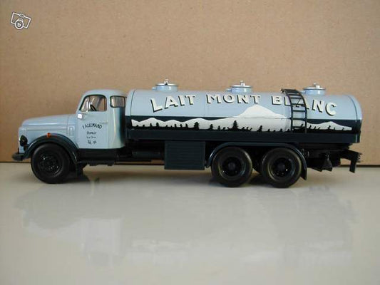 CAMION VOLVO N88 CITERNE LAIT MONT BLANC 1967 1/43