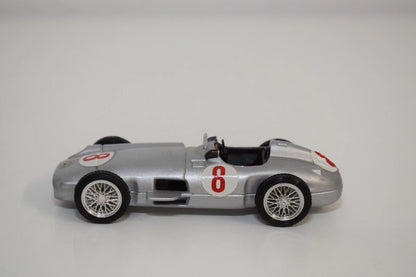 MERCEDES W 196 F1 /1955 / JUAN MANUEL . FANGIO/ IXO/  1/43