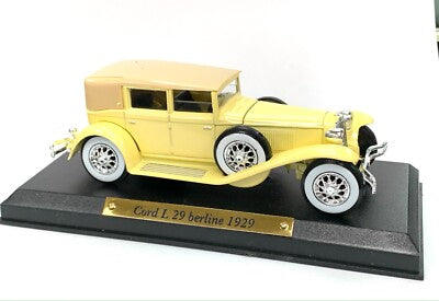 CORD L 29 BERLINE 1929 AVEC SONT SOCLE SOLIDO  1/43