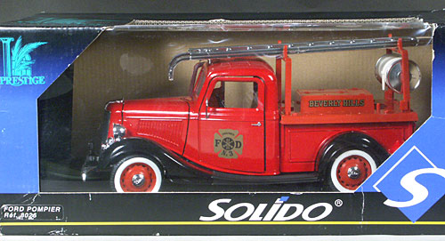 CAMION DE POMPIER  FORD  1936 1/ 18 SOLIDO PRESTIGE (OCCASION BOITE ABIME)