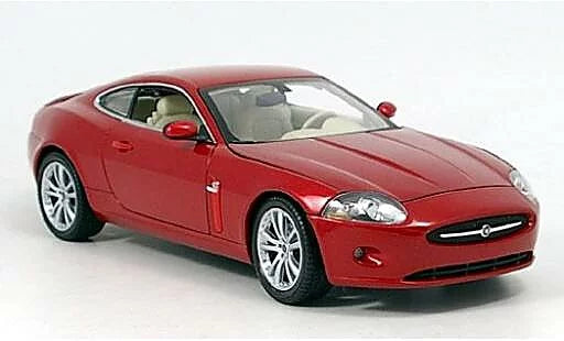 JAGUAR XKR  2010 SOLIDO 1/18